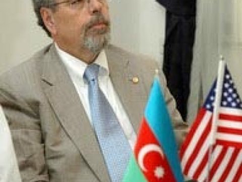 Xəzər Universitetinin rektoru Con Rayder: “Biz ən bahalı universitet olmaq istəmirik” (MÜSAHİBƏ)