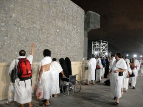 Hacı adından sui-istifadə edən azərbaycanlı "hacılar"...