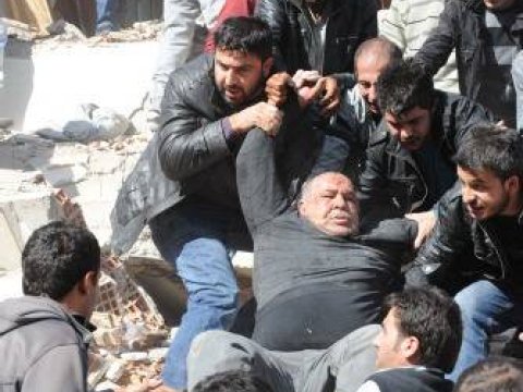 Türkiyədə dəhşətli zəlzələ: çoxlu ölən və yaralanan var (FOTOLAR)