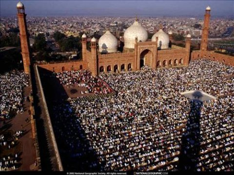 Dünyanın əhali sayına görə ən qələbəlik 20 ölkəsi (SİYAHI)