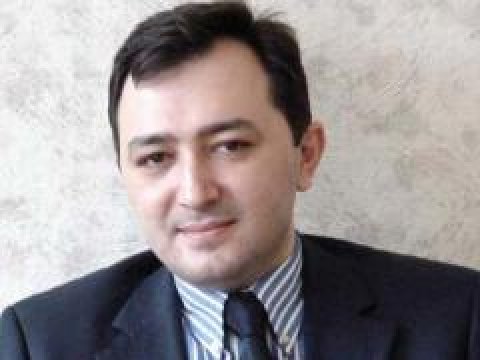 Təhsil Nazirliyinin həbsdəki əməkdaşı məktub yazdı: “SAĞLIQ OLSUN...” 