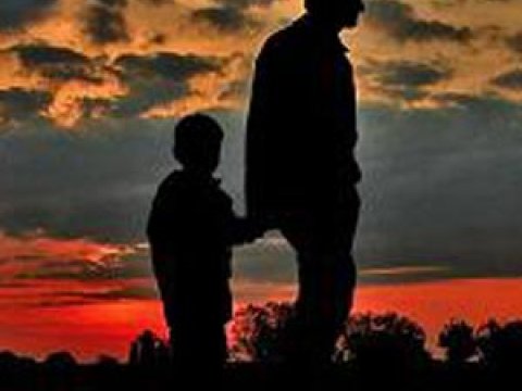 Atalar-oğullar problemi: gənclər yaşlıların öyüdlərini niyə dinləmirlər?