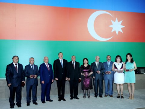 İlham Əliyev rəsmi qəbulda – Prezident təəssüfləndiyini vurğulayıb 