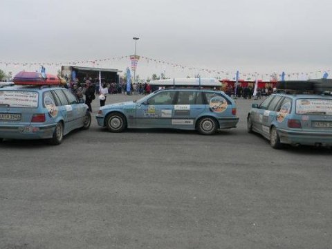 Almanların Bakıda köçkünlərə qoyub getdikləri 240 maşına sənəd verilmir