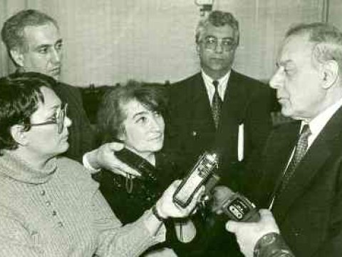 Deputat Elmira Axundova ilə - FOTOSÖHBƏT