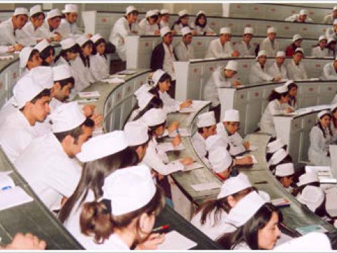Tibb Universitetində maaşlar artıb, yeni tədris ilində də artırılacaq 