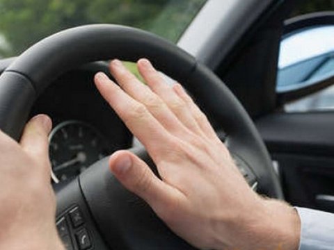 Azərbaycanda sürücülük vəsiqəsinin verilməsi sadələşdirildi, qayda pozuntularının cəzası ağırlaşdırıldı