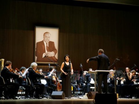 Heydər Əliyevin xatirəsinə həsr olunmuş musiqi gecəsi keçirilib- FOTOLAR