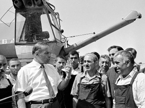 Heydər Əliyevə aid fotoalbomun təqdimatı olub-FOTOLAR