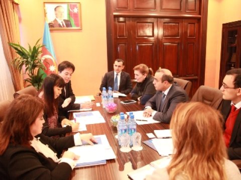 QHT Şurasında Yaponiya səfirliyinin departament rəhbəri ilə görüş olub