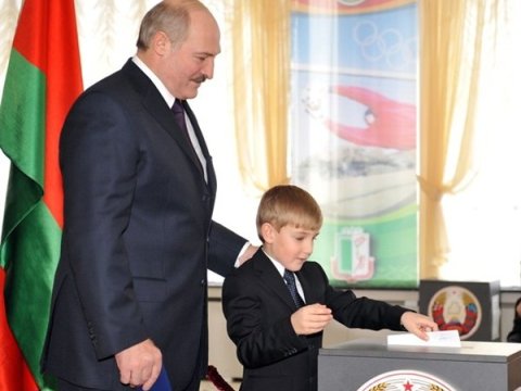 Belarus prezidentinin məşuqələri, bitməyən sevgi romanları, nikahdankənar oğlu - FOTOLAR