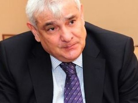 “Məşhurların övladları”: Kamal Abdullanın prorektor oğlu