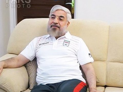 İran prezidenti dünyanı çaşdırdı - Ruhani ilk dəfə ev geyimində görüntüləndi - FOTOLAR