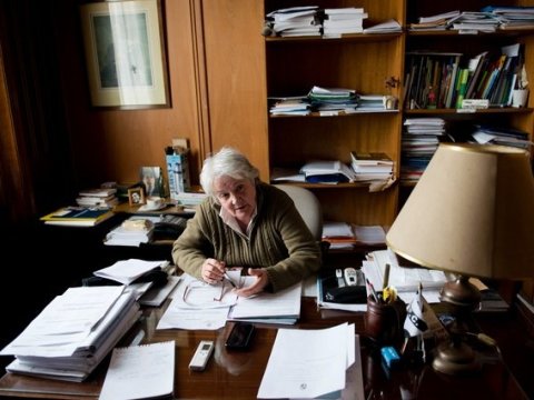 Fermada yaşayan birinci ledi - Narkotikin leqallaşdırılmasına səs verən prezident arvadı - FOTOLAR