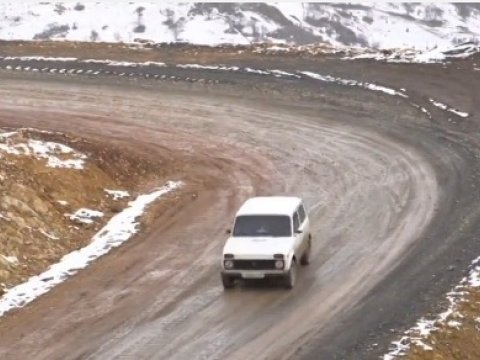 Ermənilər Qarabağı Ermənistana birləşdirən ikinci yolu TİKİRLƏR - VİDEO