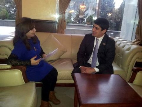 Aydın Abbasov: “Biz atamızdan hər zaman qorxmuşuq, indi də qorxuruq” - MÜSAHİBƏ