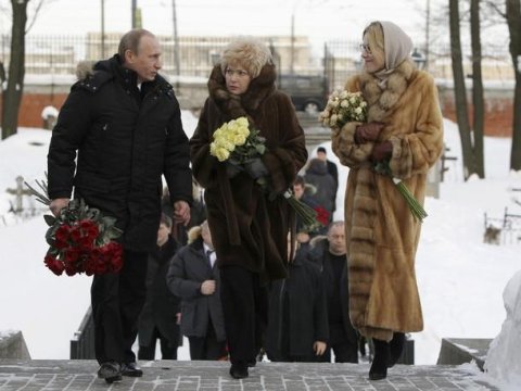 Putinlə dostluğa asi çıxan qalmaqallı jurnalist - Bakılı qaynatanın şıltaq gəlini Kseniya Sobçak - FOTOLAR