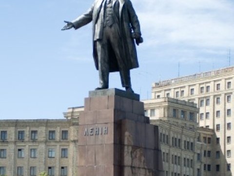 Leninin uçurulmayan heykəlləri - Azərbaycanda və digər ölkələrdə - FOTOLAR