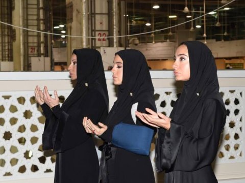 İlham Əliyev və ailə üzvləri Kəbədə namaz qılıb - FOTOLAR