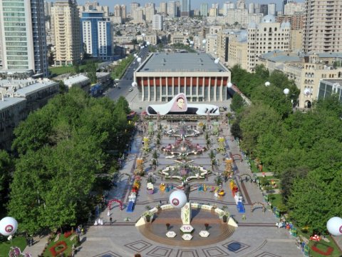 Prezident ailəsi Gül bayramında - FOTOLAR