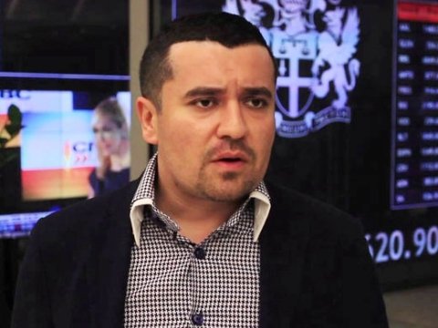 Həbsdə olan azərbaycanlı oliqarxın oğlu atasının borcunu qaytarmağa çalışır 