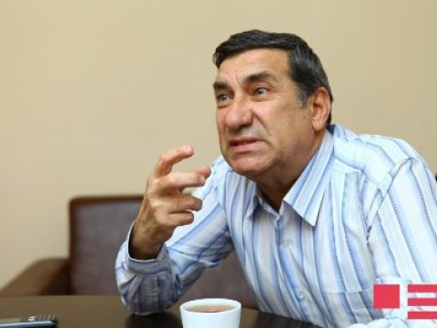 65 yaşlı Arif  Quliyev: “Yuxum yaman qaçıb, gündə cəmi 10 saat yatıram” - MÜSAHİBƏ 