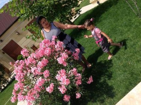 “Mənim kəndim” – Kəmalə Abıyeva: “Atam əllərimdən tutub  “bağışla” dedi” 