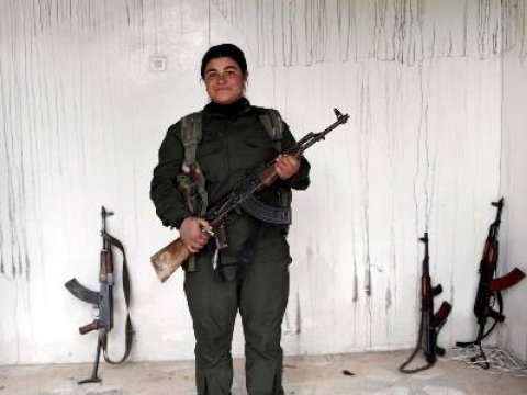 İŞİD-ə meydan oxuyan qadınlar - FOTOLAR