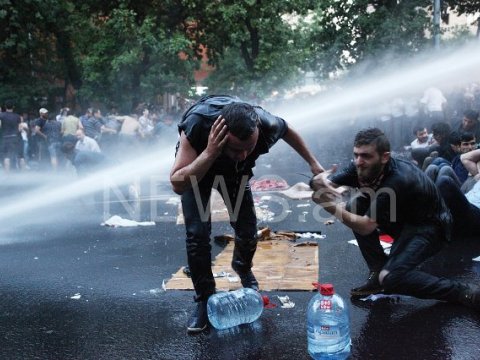 Yerevandakı qarşıdurmada 18 nəfər yaralanıb - FOTOLAR