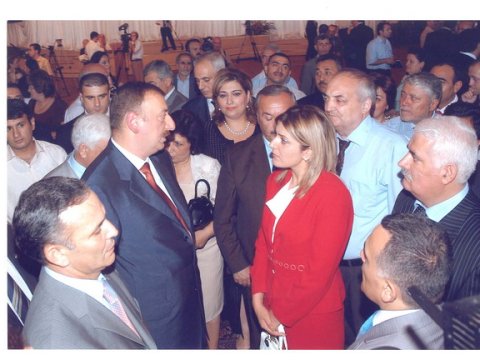 Jurnalist Xoşqədəm Hidayətqızı ilə FOTOSÖHBƏT