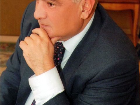 Yazıçı Kamal Abdulla ilə FOTOSÖHBƏT