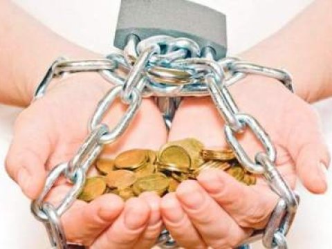 Borclunun ölkədən getməyi çətinləşdi