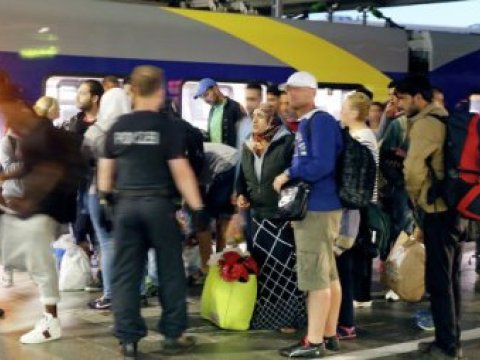 Almaniya miqrantlara qarşı qanunları sərtləşdirir