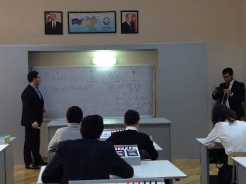 Məktəblilərin fənn olimpiadalarına hazırlıq mərkəzinə mediatur təşkil olundu 