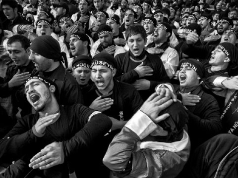 Qara geyimli dindarlar Gəncədə yürüş keçirmək istəyiblər - AÇIQLAMA