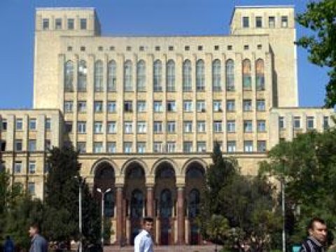 Elmə ayrılan büdcənin böyük hissəsini Akademiya “yeyir”