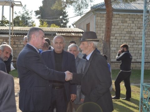 Rafael  Cəbrayılov seçicilərlə görüşlərini davam etdirir - FOTOLAR