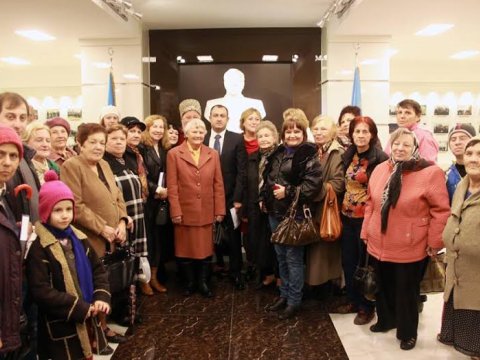 Adil Əliyev rus icması ilə görüşdü-FOTOLAR