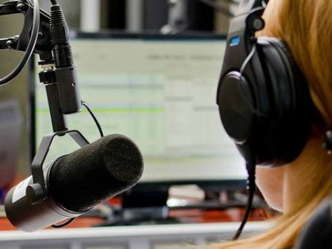 Radiolar aparıcılarına görə cəzalandırılacaq
