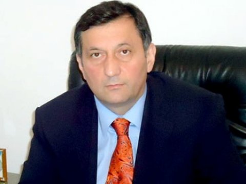 AMİP-də keçmiş sədrlə maraqlanan yoxdur