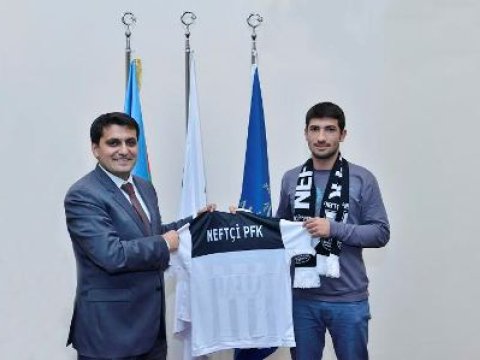  “Neftçi” PFK-nın İcraçı direktoru BANM-in futbol həvəskarları ilə görüşüb 