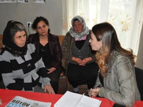 Şəhid ailələrindən Qənirə Paşayevaya dəstək - FOTOLAR