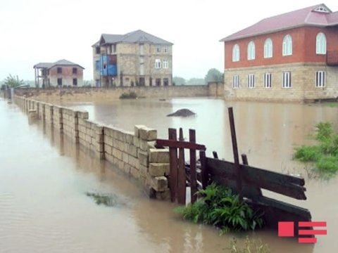  Cənub bölgəsinə sel gəlib -bir neçə kəndlə əlaqə kəsilib