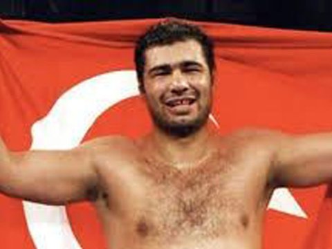  Məşhur boksçu vəfat etdi