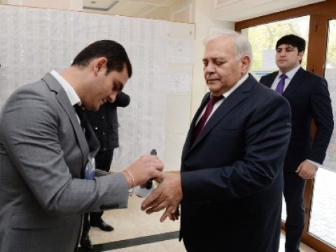 Artur Rasizadə və Oqtay Əsədov da səs verdilər