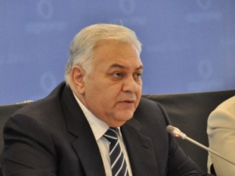 Oqtay Əsədov səs verdi 