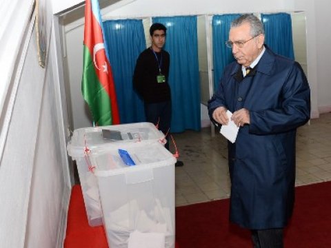 Ramiz Mehdiyev səs verdi – FOTOLAR 