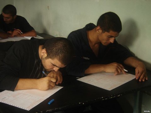 Yetkinlik yaşına çatmayanların məhkumluğu azaldılır – SƏRƏNCAM