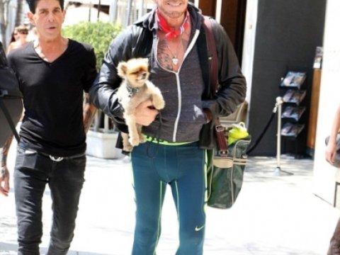 İt Hollivud ulduzunu intihar etməyə qoymadı