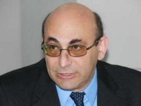 Arif Yunus müalicə müəssisəsinə köçürülüb 